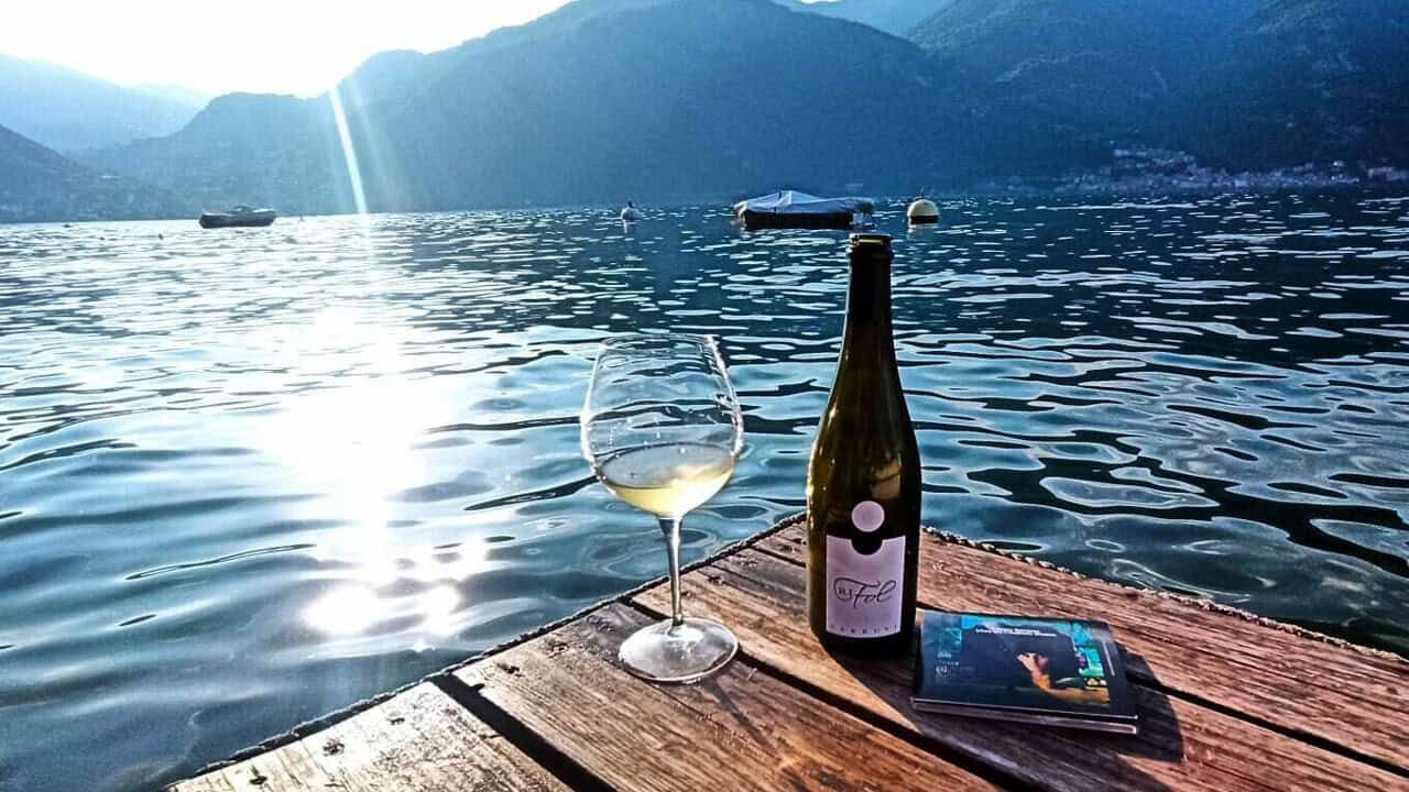lake como wine